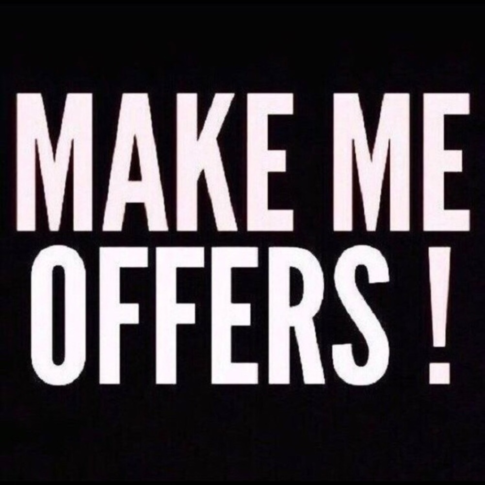 MAKE REASONABLE OFFERS ❗️❗️